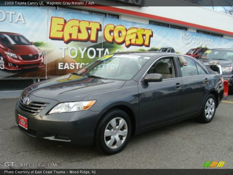 Magnetic Gray Metallic / Ash 2009 Toyota Camry LE
