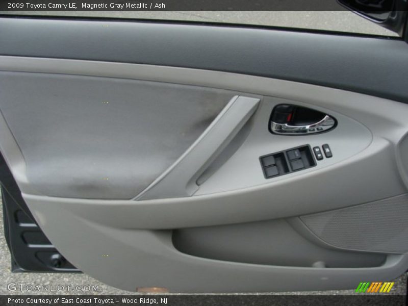 Magnetic Gray Metallic / Ash 2009 Toyota Camry LE