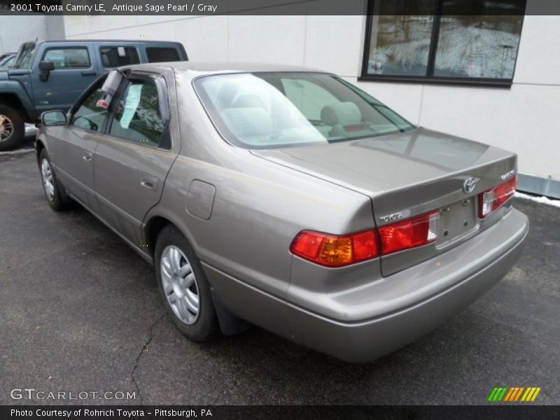 Antique Sage Pearl / Gray 2001 Toyota Camry LE