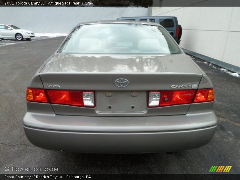 Antique Sage Pearl / Gray 2001 Toyota Camry LE
