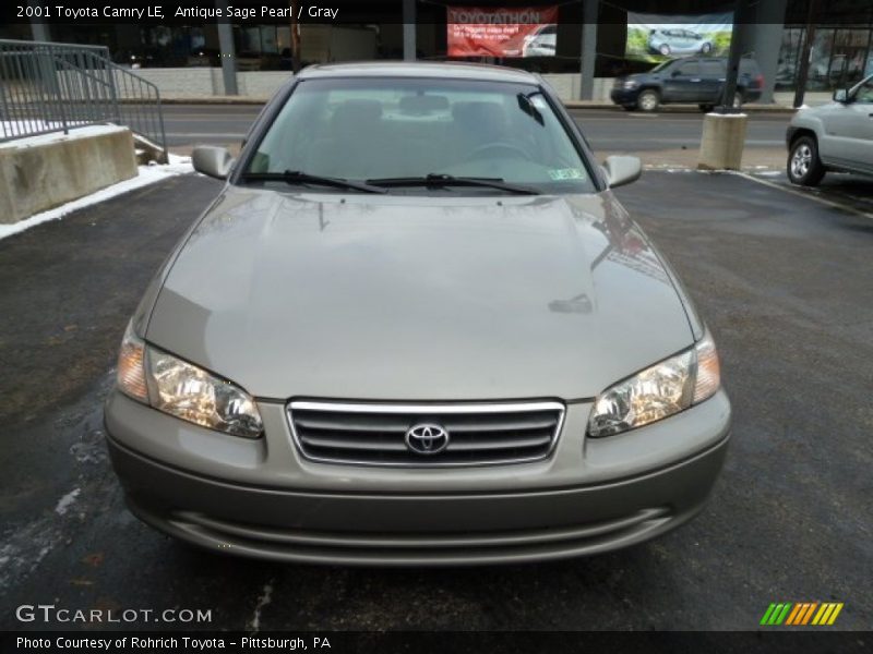 Antique Sage Pearl / Gray 2001 Toyota Camry LE