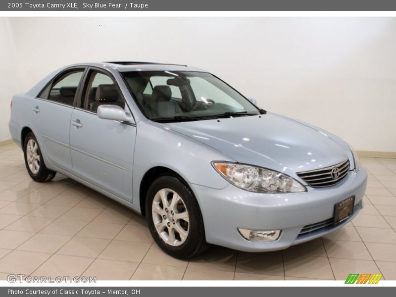 Sky Blue Pearl / Taupe 2005 Toyota Camry XLE