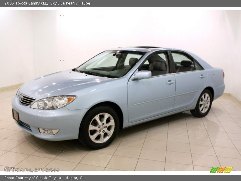 Sky Blue Pearl / Taupe 2005 Toyota Camry XLE