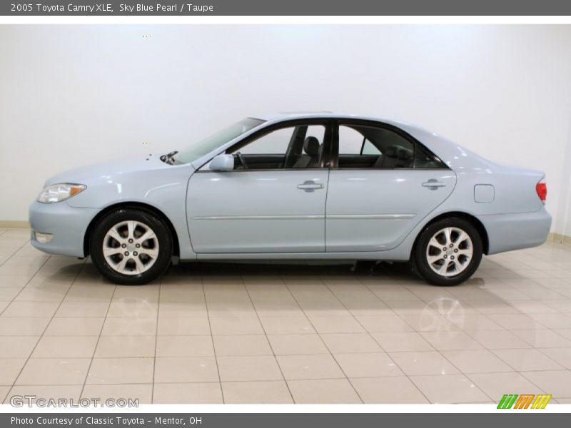 Sky Blue Pearl / Taupe 2005 Toyota Camry XLE