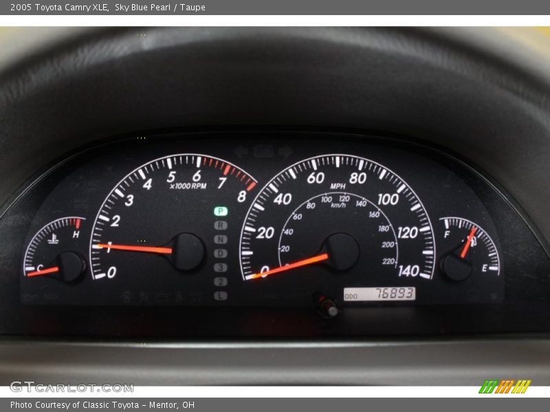 Sky Blue Pearl / Taupe 2005 Toyota Camry XLE