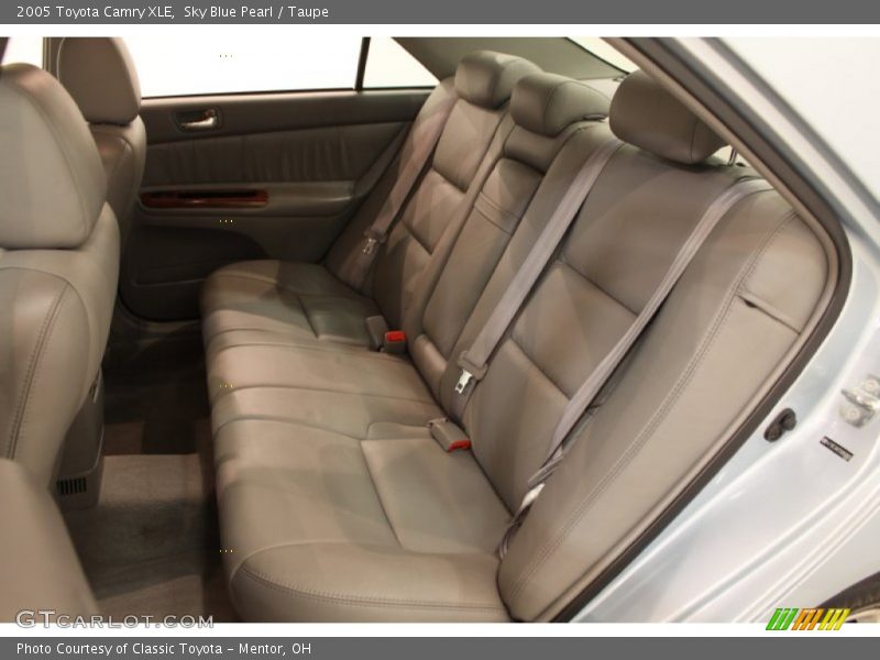 Sky Blue Pearl / Taupe 2005 Toyota Camry XLE