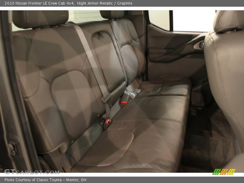 Night Armor Metallic / Graphite 2010 Nissan Frontier LE Crew Cab 4x4