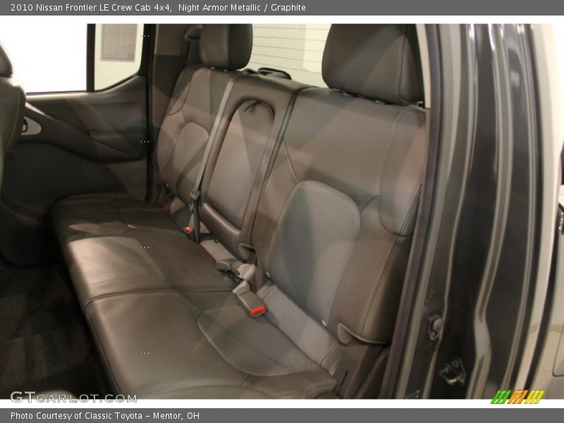 Night Armor Metallic / Graphite 2010 Nissan Frontier LE Crew Cab 4x4