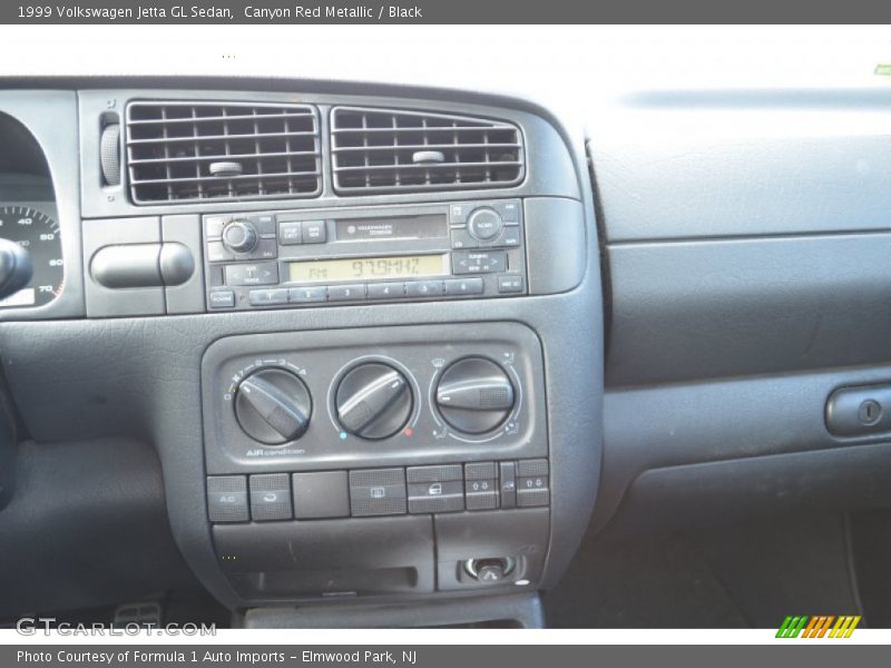 Canyon Red Metallic / Black 1999 Volkswagen Jetta GL Sedan