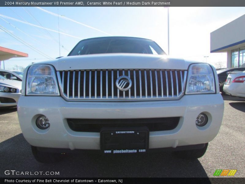 Ceramic White Pearl / Medium Dark Parchment 2004 Mercury Mountaineer V8 Premier AWD