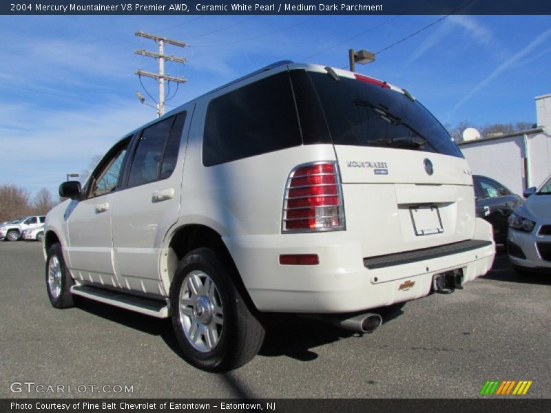Ceramic White Pearl / Medium Dark Parchment 2004 Mercury Mountaineer V8 Premier AWD