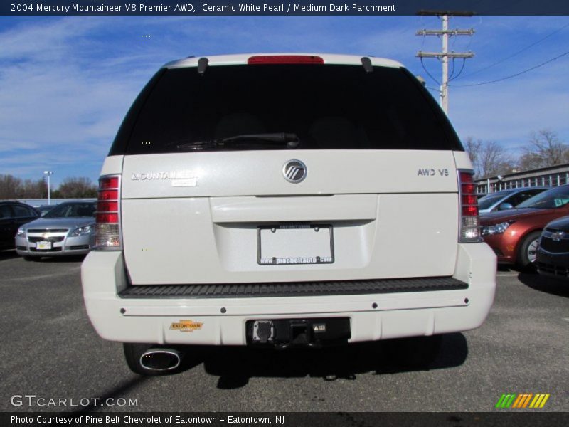 Ceramic White Pearl / Medium Dark Parchment 2004 Mercury Mountaineer V8 Premier AWD