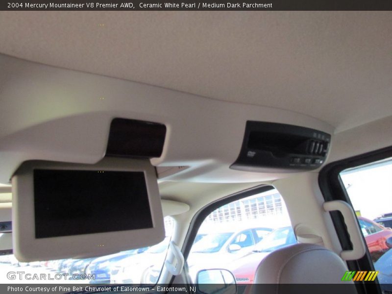 Ceramic White Pearl / Medium Dark Parchment 2004 Mercury Mountaineer V8 Premier AWD