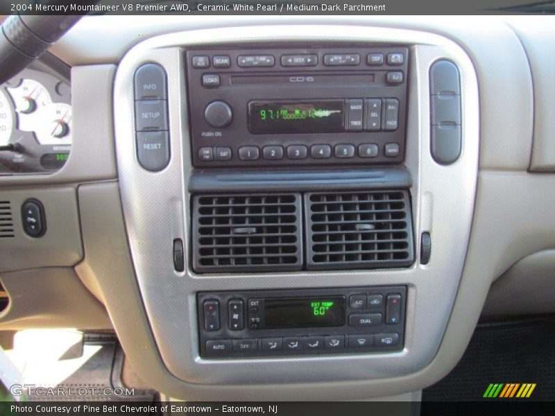 Ceramic White Pearl / Medium Dark Parchment 2004 Mercury Mountaineer V8 Premier AWD