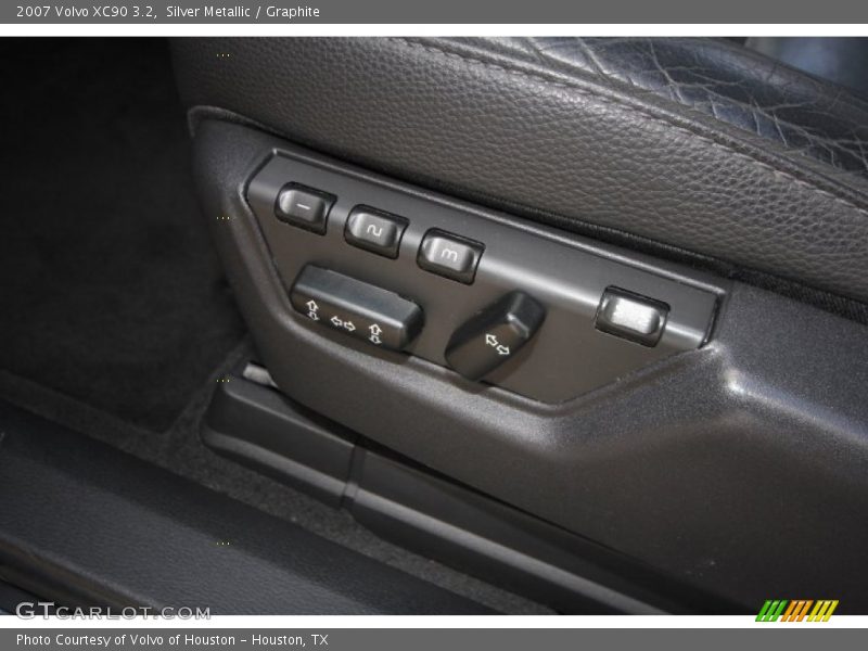 Silver Metallic / Graphite 2007 Volvo XC90 3.2