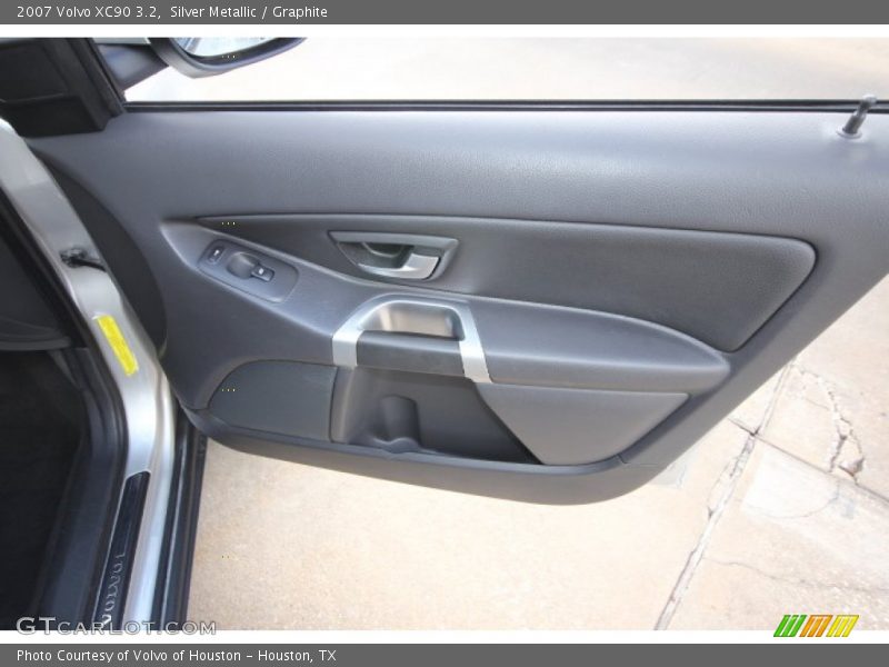 Silver Metallic / Graphite 2007 Volvo XC90 3.2