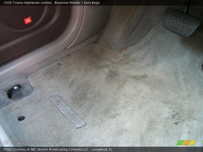 Bluestone Metallic / Ivory Beige 2006 Toyota Highlander Limited