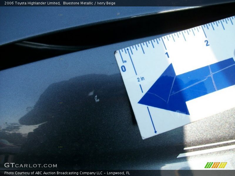 Bluestone Metallic / Ivory Beige 2006 Toyota Highlander Limited