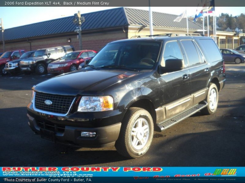 Black / Medium Flint Grey 2006 Ford Expedition XLT 4x4