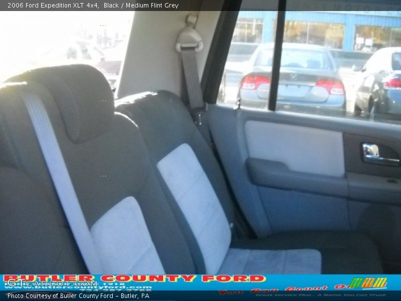 Black / Medium Flint Grey 2006 Ford Expedition XLT 4x4