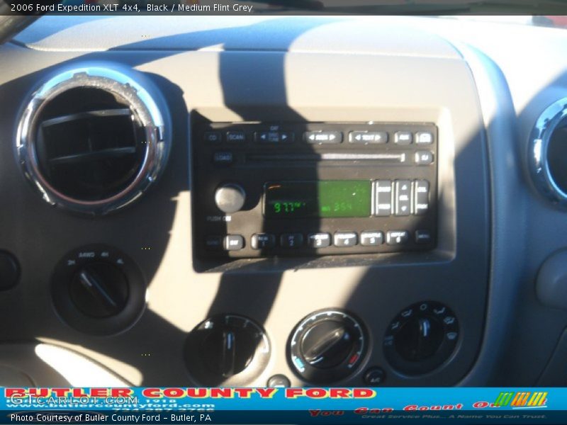 Black / Medium Flint Grey 2006 Ford Expedition XLT 4x4