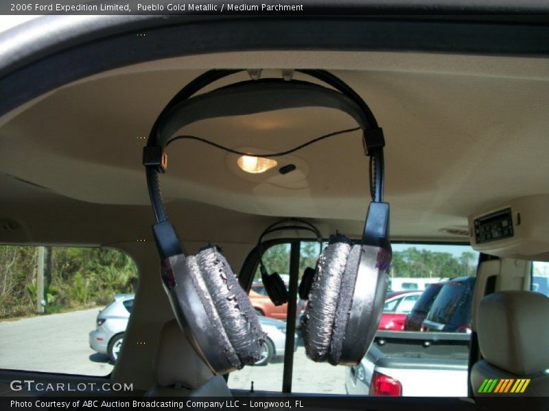 Pueblo Gold Metallic / Medium Parchment 2006 Ford Expedition Limited