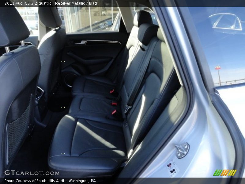 Ice Silver Metallic / Black 2011 Audi Q5 3.2 quattro