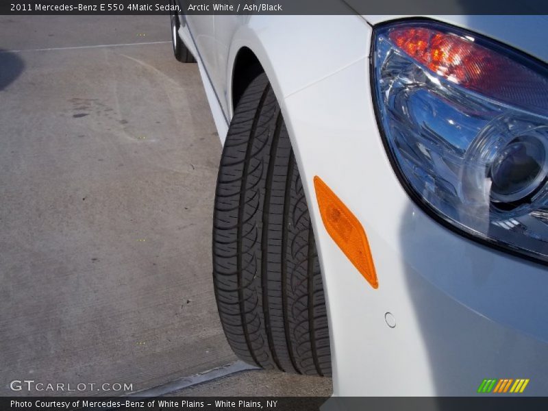 Arctic White / Ash/Black 2011 Mercedes-Benz E 550 4Matic Sedan