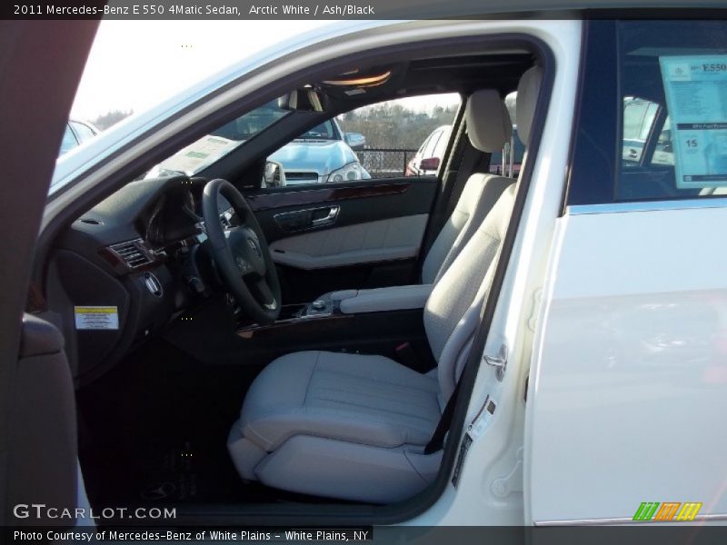 Arctic White / Ash/Black 2011 Mercedes-Benz E 550 4Matic Sedan