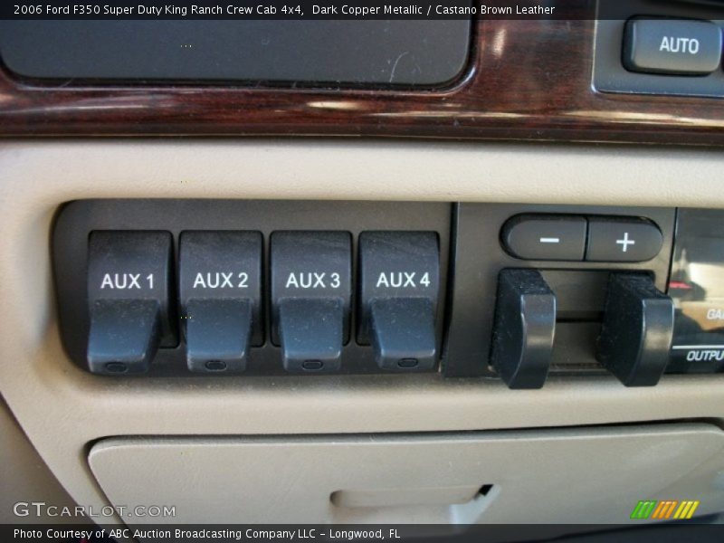 Controls of 2006 F350 Super Duty King Ranch Crew Cab 4x4