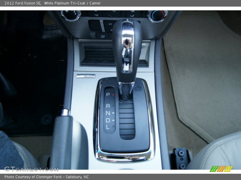 White Platinum Tri-Coat / Camel 2012 Ford Fusion SE
