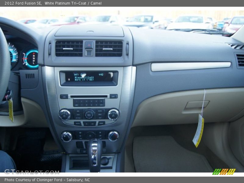 White Platinum Tri-Coat / Camel 2012 Ford Fusion SE