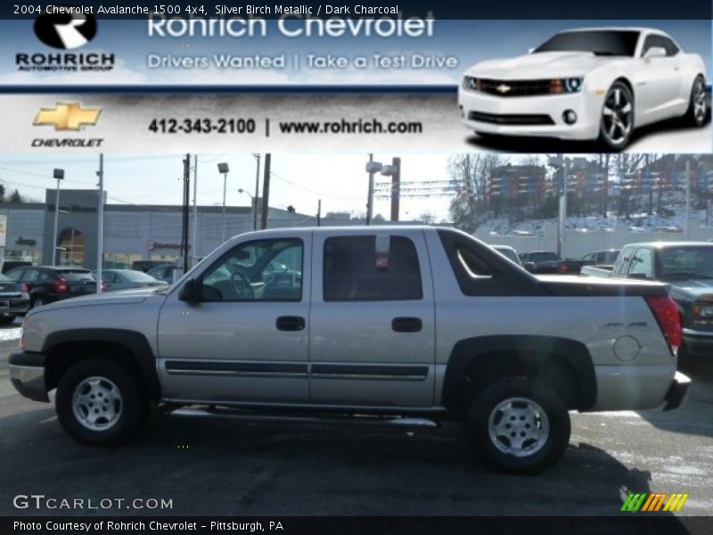 Silver Birch Metallic / Dark Charcoal 2004 Chevrolet Avalanche 1500 4x4