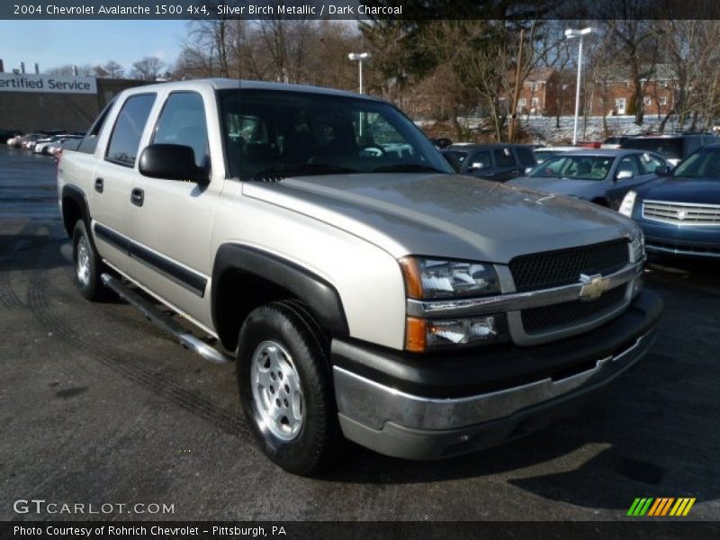 Silver Birch Metallic / Dark Charcoal 2004 Chevrolet Avalanche 1500 4x4