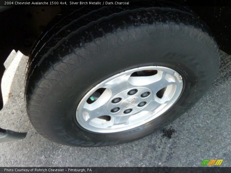 Silver Birch Metallic / Dark Charcoal 2004 Chevrolet Avalanche 1500 4x4