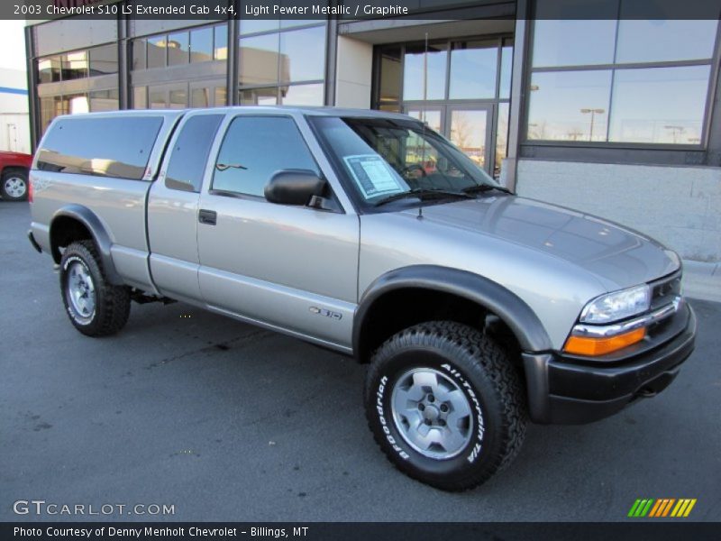 Light Pewter Metallic / Graphite 2003 Chevrolet S10 LS Extended Cab 4x4