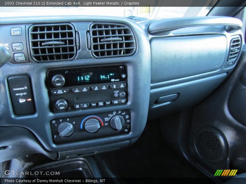 Light Pewter Metallic / Graphite 2003 Chevrolet S10 LS Extended Cab 4x4