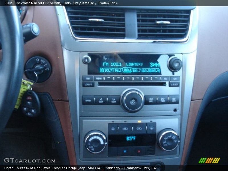 Controls of 2009 Malibu LTZ Sedan