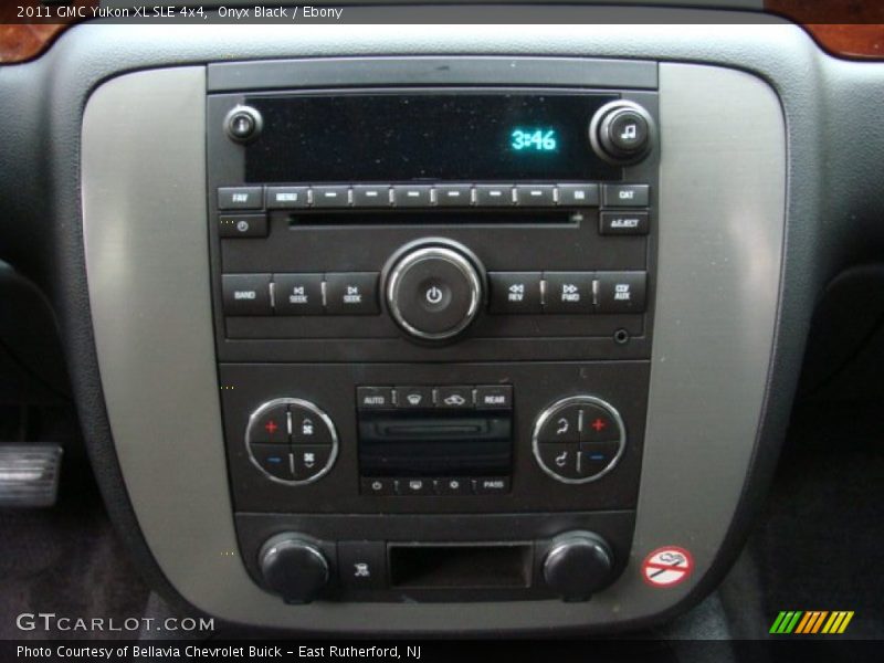 Onyx Black / Ebony 2011 GMC Yukon XL SLE 4x4