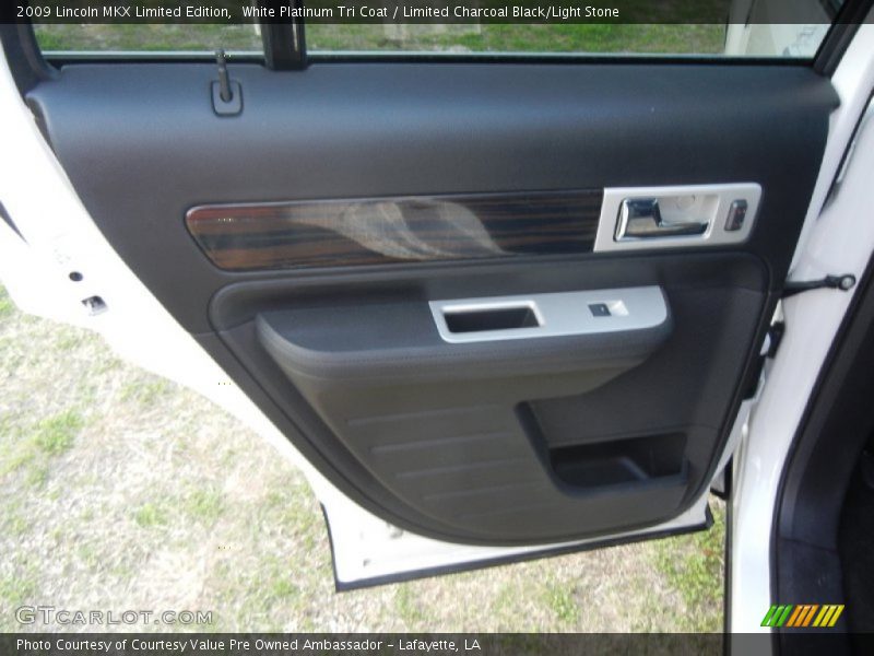 Door Panel of 2009 MKX Limited Edition
