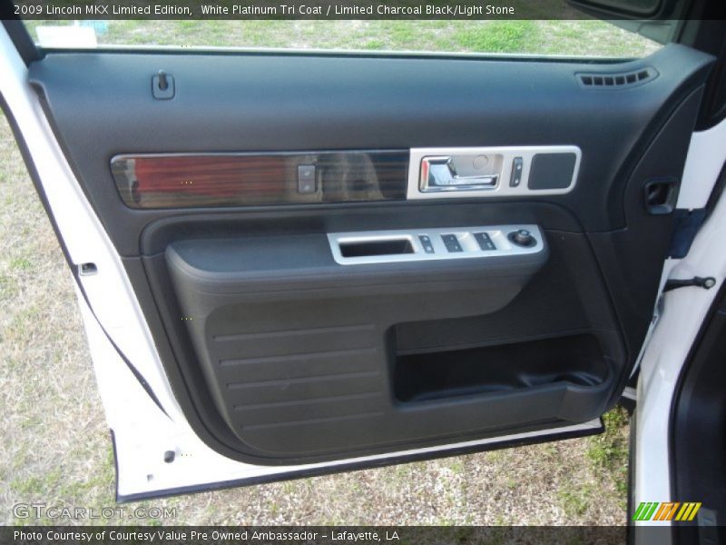 Door Panel of 2009 MKX Limited Edition