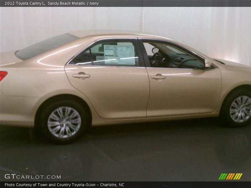 Sandy Beach Metallic / Ivory 2012 Toyota Camry L