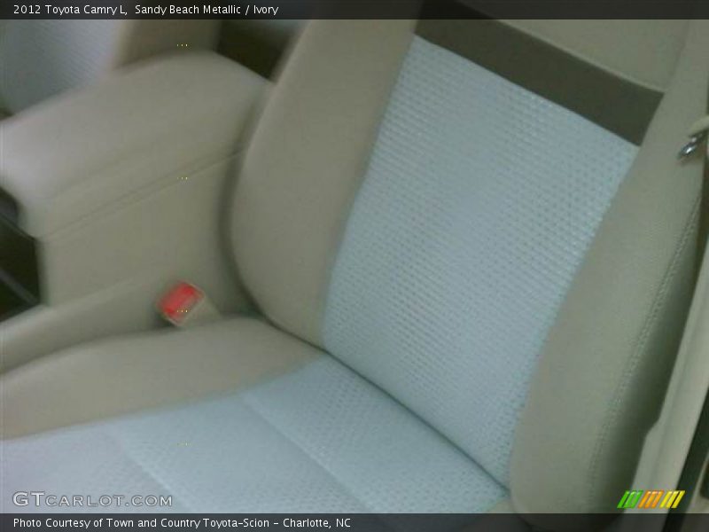 Sandy Beach Metallic / Ivory 2012 Toyota Camry L