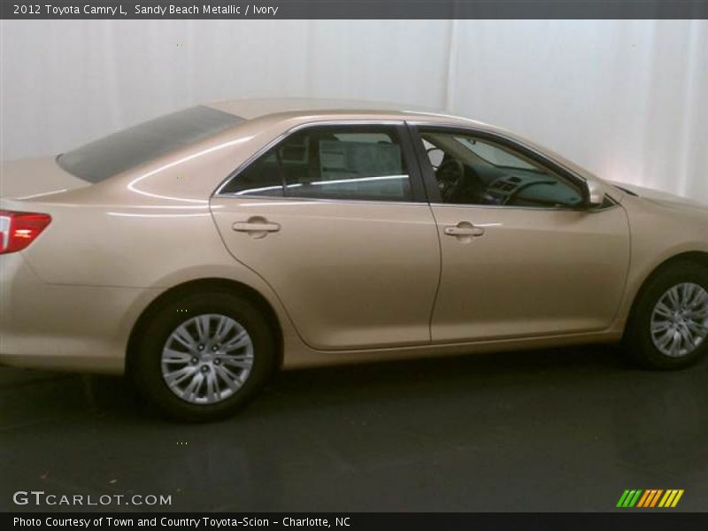 Sandy Beach Metallic / Ivory 2012 Toyota Camry L