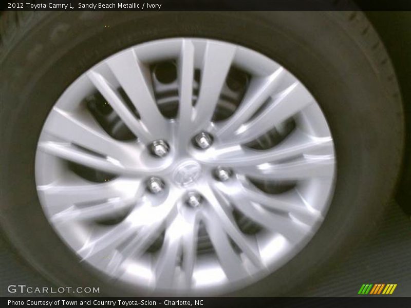 Sandy Beach Metallic / Ivory 2012 Toyota Camry L