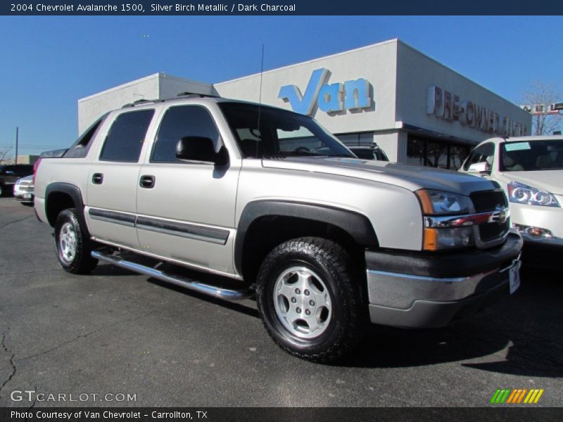 Silver Birch Metallic / Dark Charcoal 2004 Chevrolet Avalanche 1500