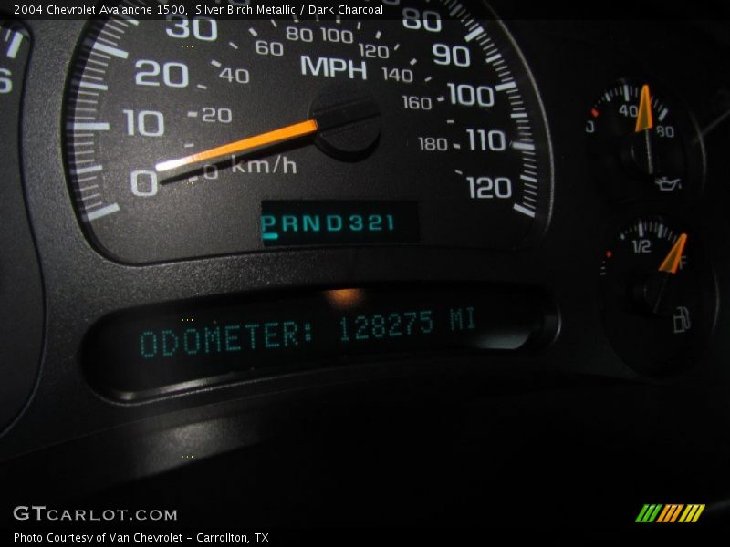 Silver Birch Metallic / Dark Charcoal 2004 Chevrolet Avalanche 1500