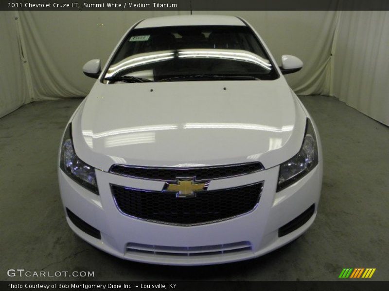 Summit White / Medium Titanium 2011 Chevrolet Cruze LT