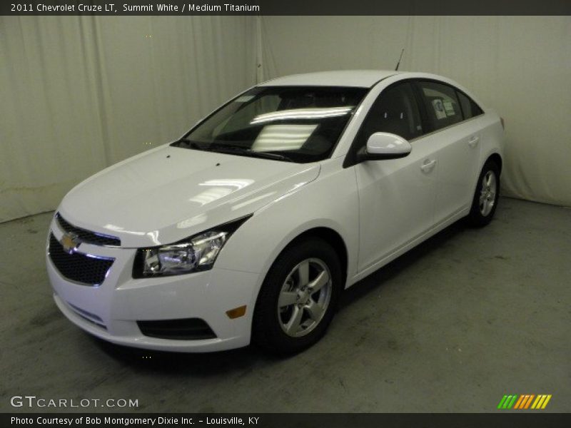 Summit White / Medium Titanium 2011 Chevrolet Cruze LT
