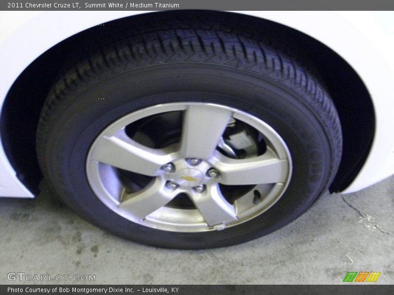 Summit White / Medium Titanium 2011 Chevrolet Cruze LT